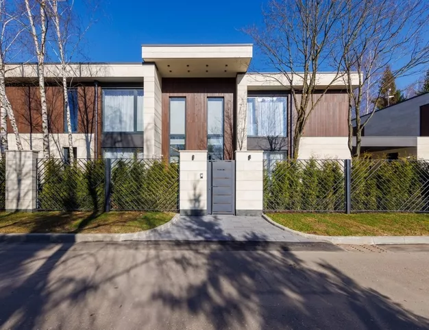 дом  в КП Никольская Слобода, 9 км от МКАД