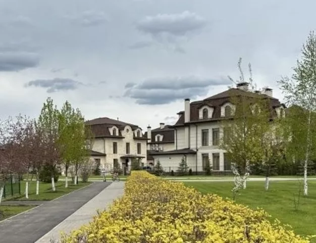 дом  в КП Павловы Озера, 14 км от МКАД