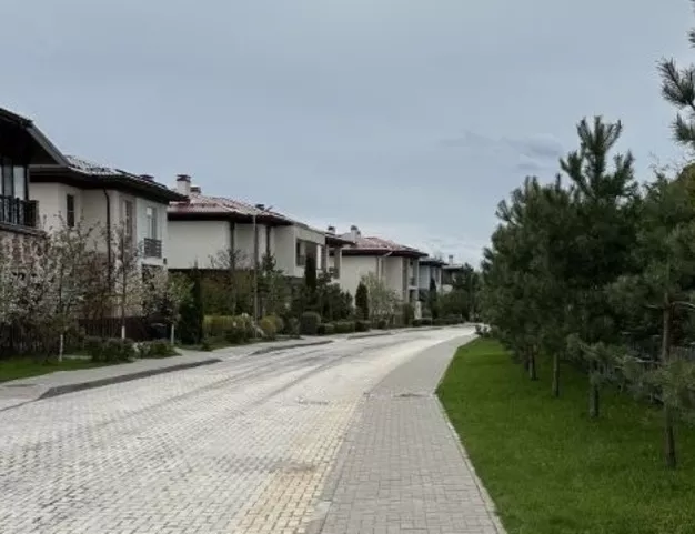 дом  в КП Павловы Озера, 14 км от МКАД