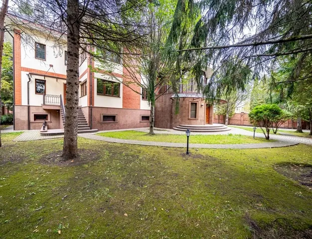 дом  в КП Раздоры, 5 км от МКАД