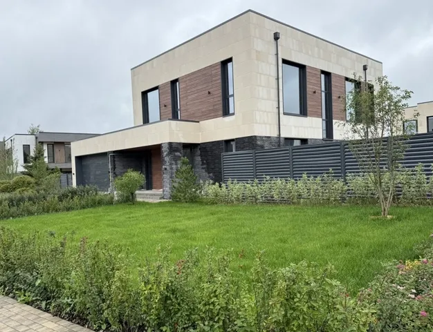 дом  в КП Корнер Лапино, 20 км от МКАД