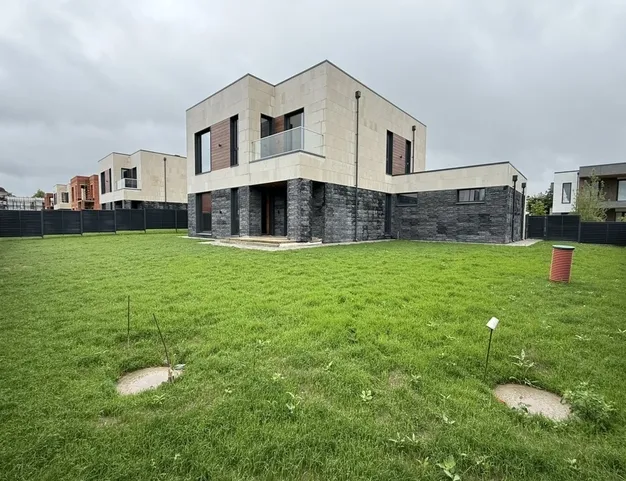 дом  в КП Корнер Лапино, 20 км от МКАД