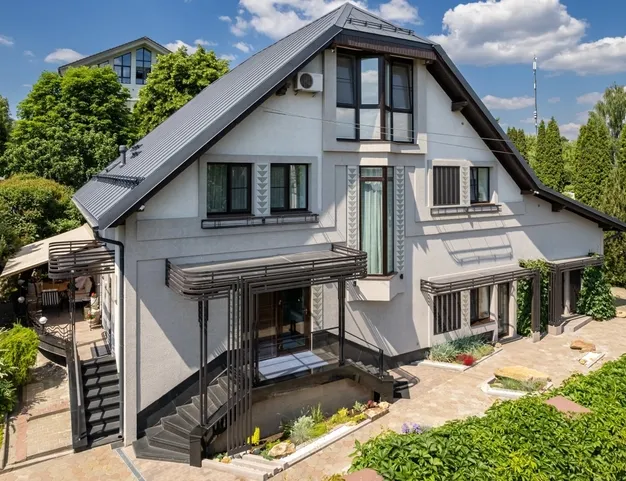 дом  в КП Ильинка, 13 км от МКАД