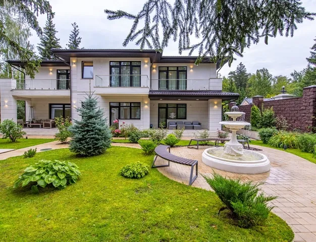 дом  в КП Изумрудный век, 16 км от МКАД