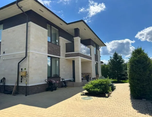 дом  в КП Новорижский, 19 км от МКАД