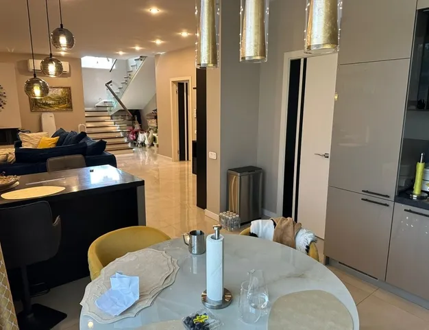 дом  в КП Новорижский, 19 км от МКАД