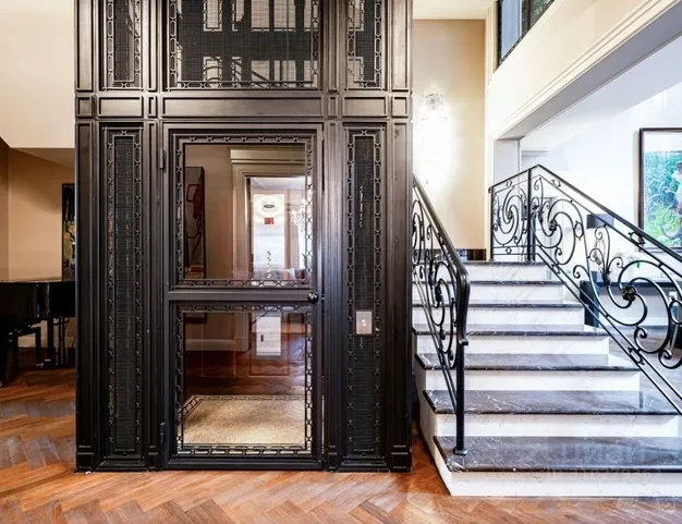 дом  в КП Стольное, 6 км от МКАД