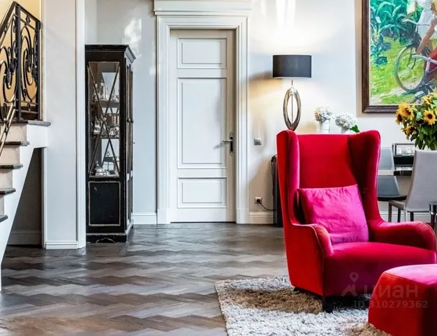 дом  в КП Стольное, 6 км от МКАД