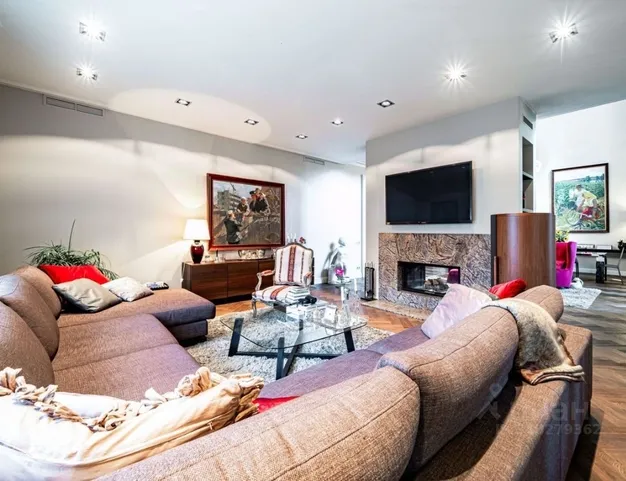 дом  в КП Стольное, 6 км от МКАД