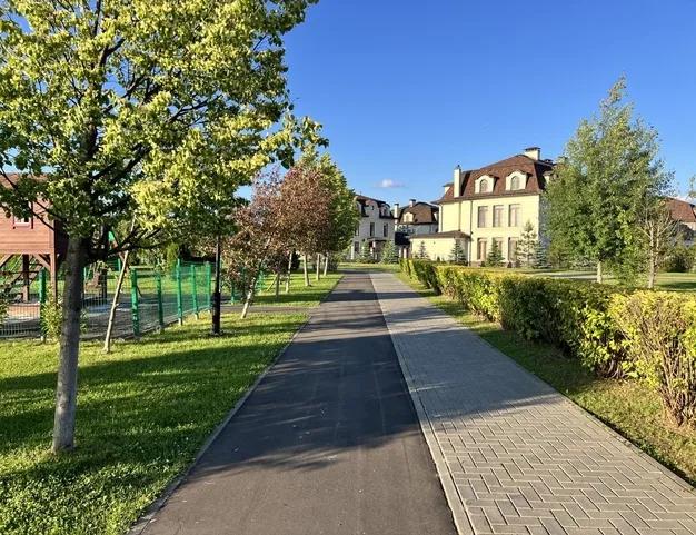 дом  в КП Павловы Озера, 14 км от МКАД