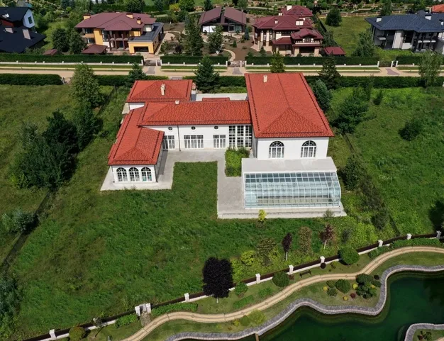 дом  в КП Миллениум Парк, 19 км от МКАД