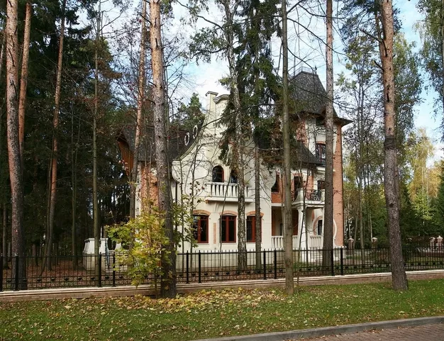 дом  в КП Довиль, 11 км от МКАД