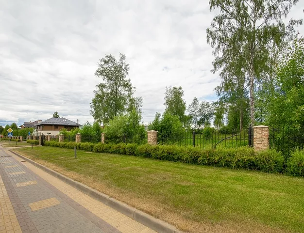 участок  в КП Монтевиль, 23 км от МКАД