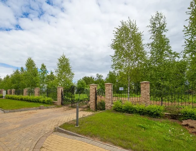 участок  в КП Монтевиль, 23 км от МКАД