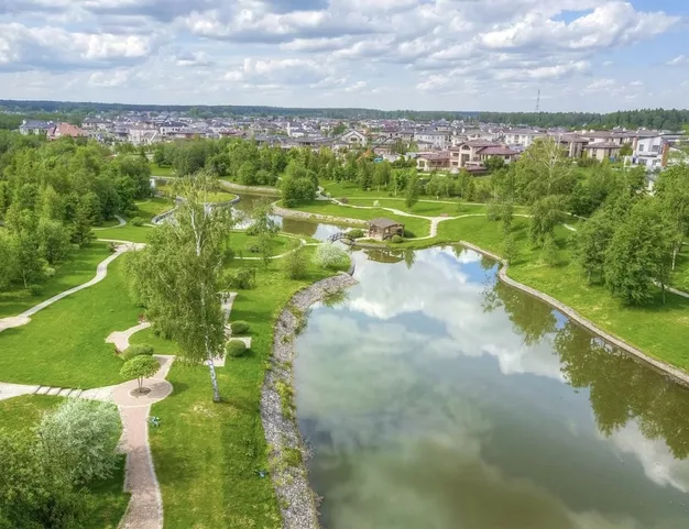 участок  в КП Монтевиль, 23 км от МКАД