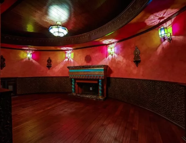 дом  в КП Резиденции Бенилюкс, 19 км от МКАД