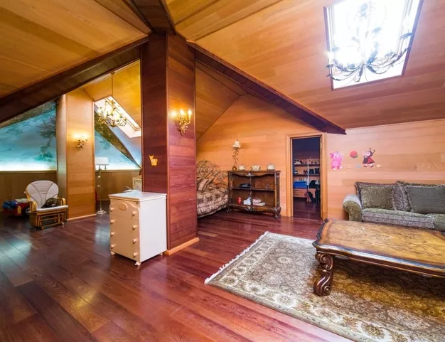 дом  в КП Резиденции Бенилюкс, 19 км от МКАД