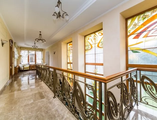 дом  в КП Резиденции Бенилюкс, 19 км от МКАД