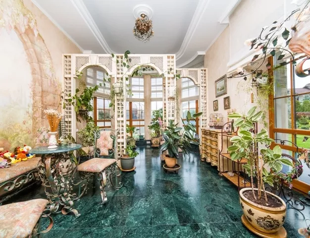 дом  в КП Резиденции Бенилюкс, 19 км от МКАД