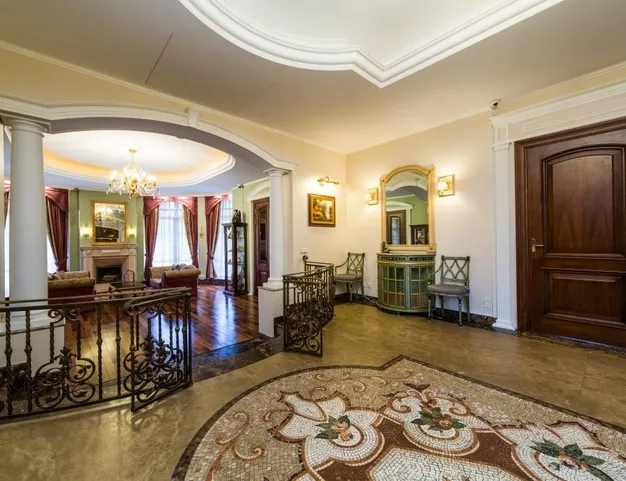 дом  в КП Резиденции Бенилюкс, 19 км от МКАД