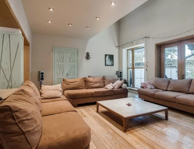 дом  в КП Зеленая Роща-1, 35 км от МКАД