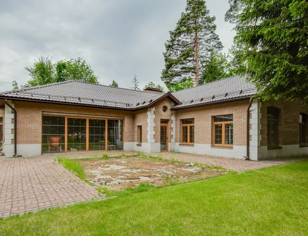 дом  в КП Зеленая Роща-1, 35 км от МКАД