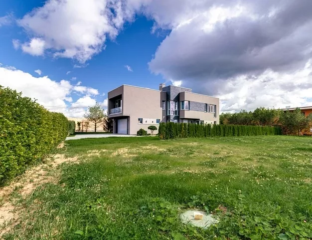 дом  в КП Миллениум Парк, 19 км от МКАД