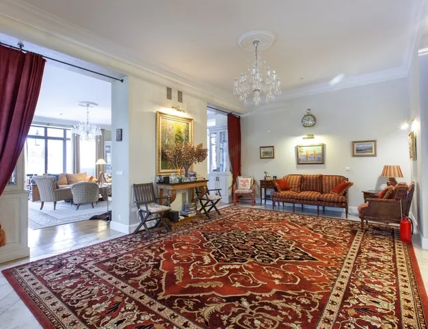 дом  в КП Резиденции Бенилюкс, 19 км от МКАД