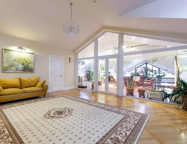 дом  в КП Резиденции Бенилюкс, 19 км от МКАД