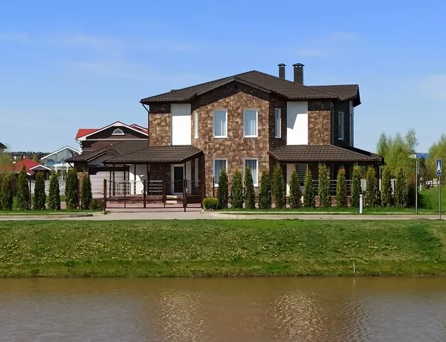 дом  в КП Новорижский, 19 км от МКАД