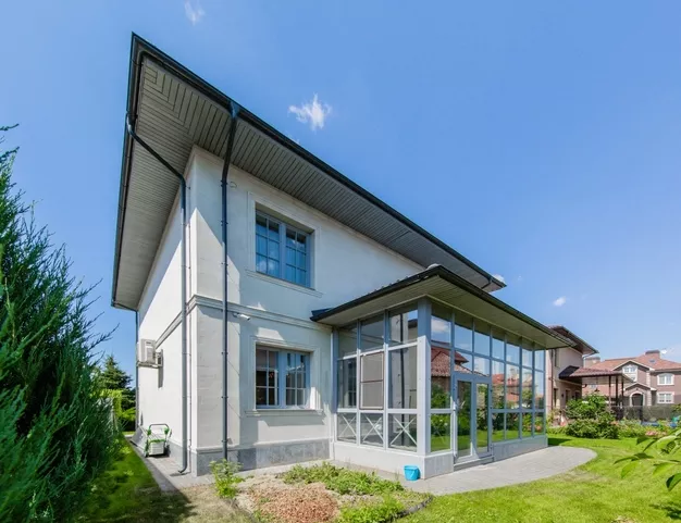 дом  в КП Новорижский, 19 км от МКАД