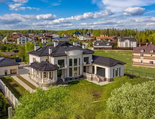 дом  в КП Антоновка, 10 км от МКАД