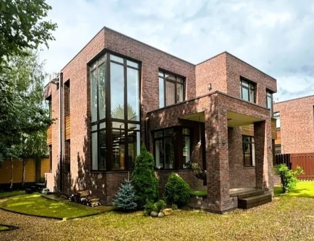 дом  в КП Александровка, 13 км от МКАД