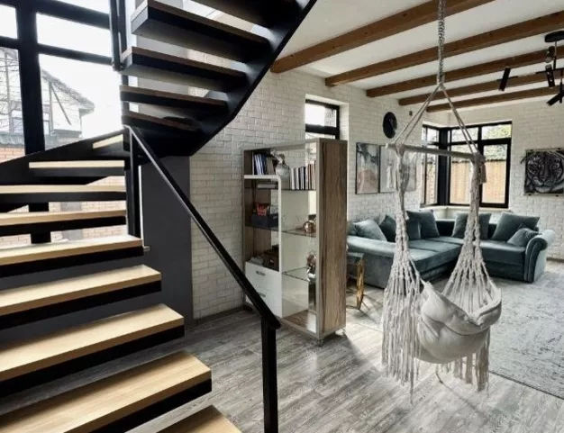 дом  в КП Александровка, 13 км от МКАД