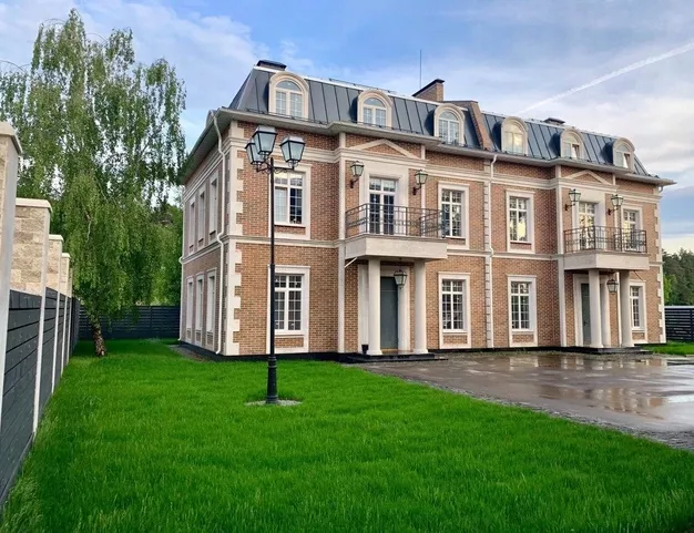 таунхаус  в КП Ильинские Дачи, 9 км от МКАД