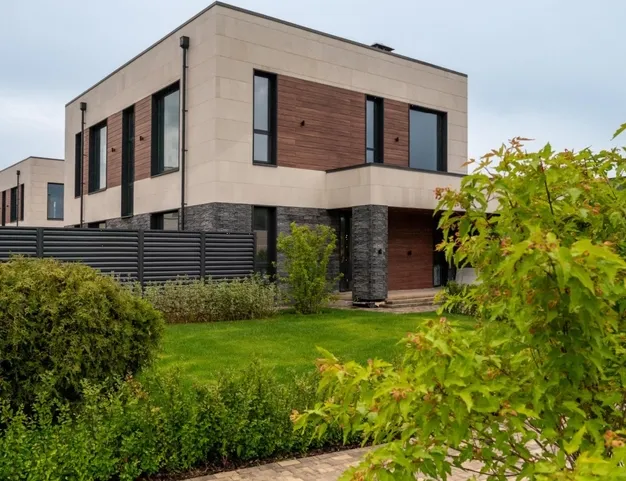 дом  в КП Корнер Лапино, 20 км от МКАД