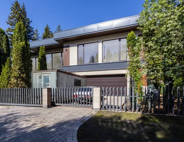 дом  в КП Николино, 23 км от МКАД