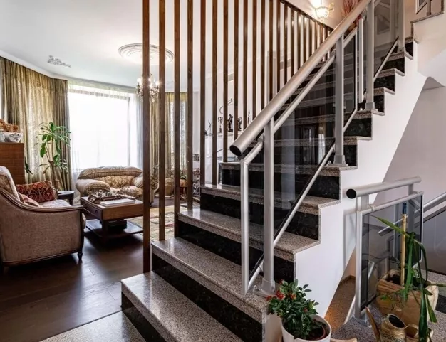 дом  в КП Шато Соверен, 16 км от МКАД