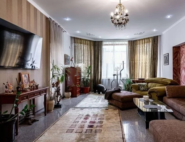 дом  в КП Шато Соверен, 16 км от МКАД