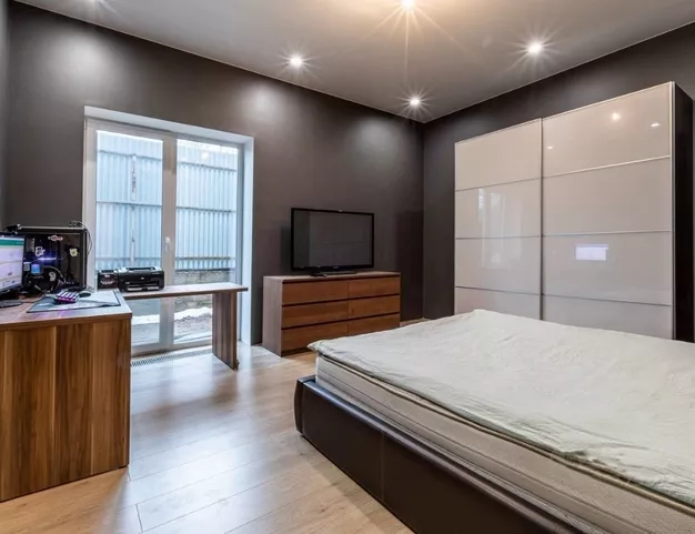 дом  в КП Петрово-Дальнее, 16 км от МКАД