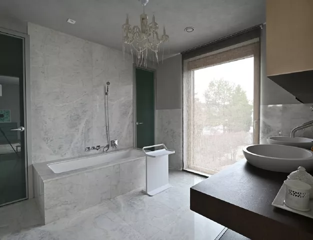 дом  в КП Резиденции Бенилюкс, 19 км от МКАД