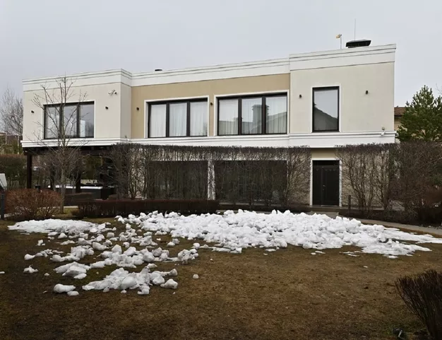 дом  в КП Резиденции Бенилюкс, 19 км от МКАД