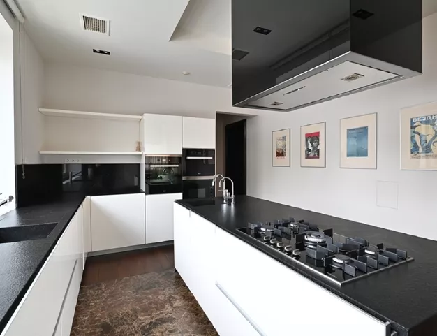 дом  в КП Резиденции Бенилюкс, 19 км от МКАД