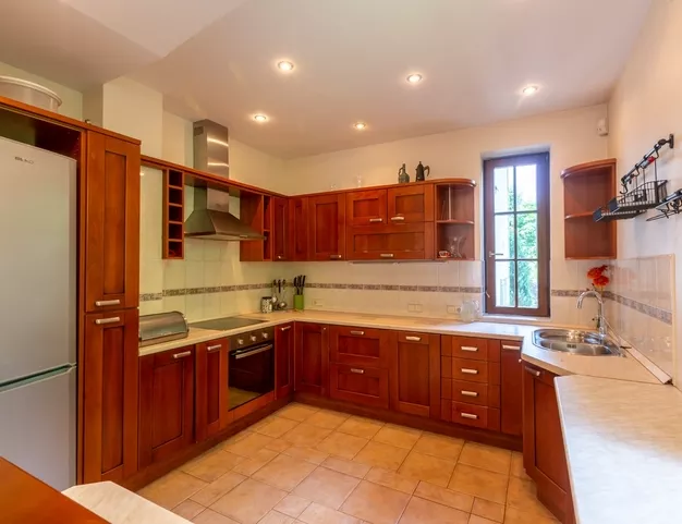 дом  в КП Калчуга, 12 км от МКАД