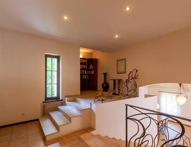 дом  в КП Калчуга, 12 км от МКАД