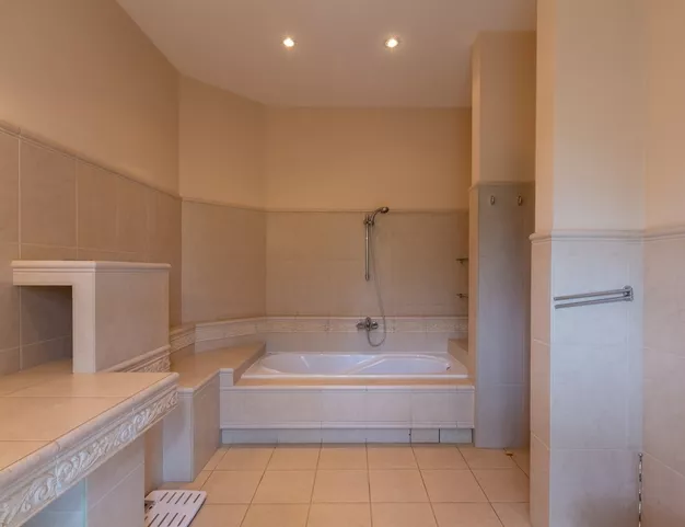 дом  в КП Калчуга, 12 км от МКАД