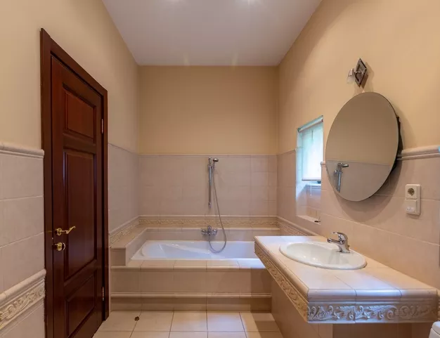 дом  в КП Калчуга, 12 км от МКАД