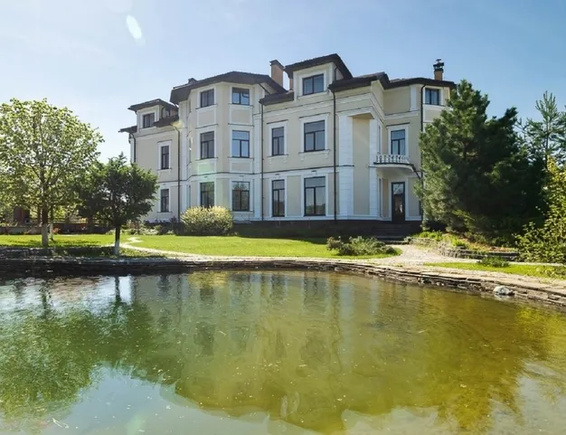 дом  в КП Европа-1, 20 км от МКАД