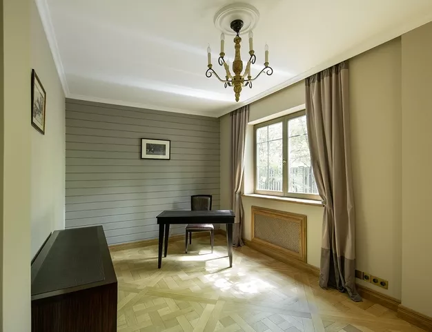 дом  в КП Новь, 6 км от МКАД