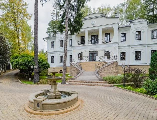 дом  в КП Грибово, 12 км от МКАД